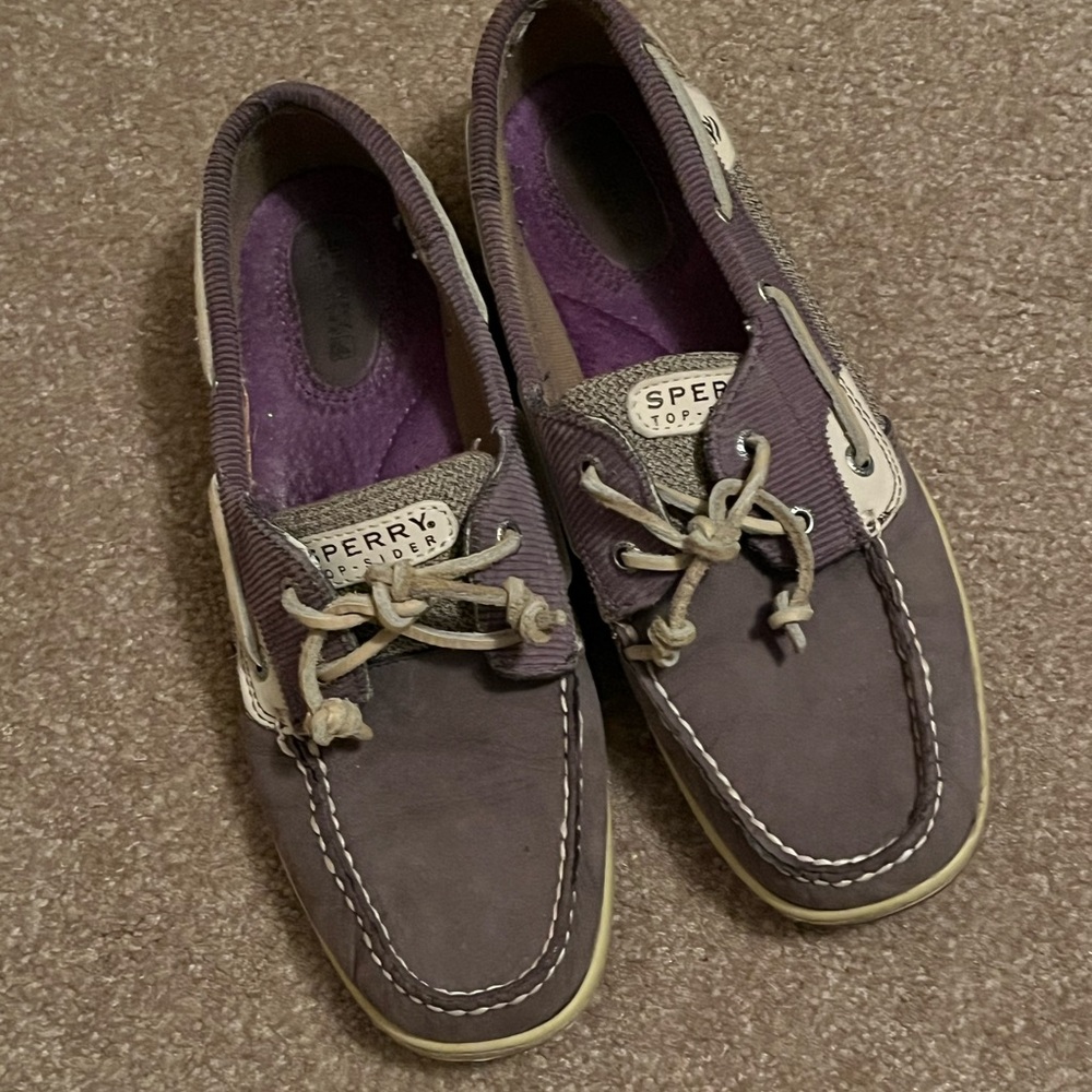 SPERRY Topsiders Women’s slip on!!  Size 10